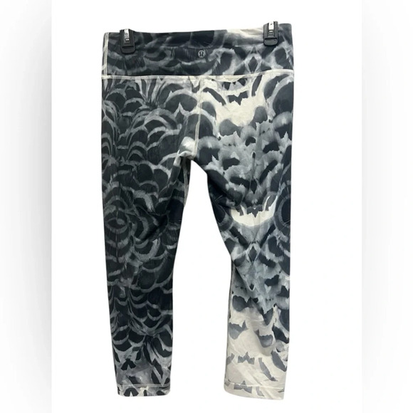 Lululemon Wunder Under Size 8 - Picture 2 of 4